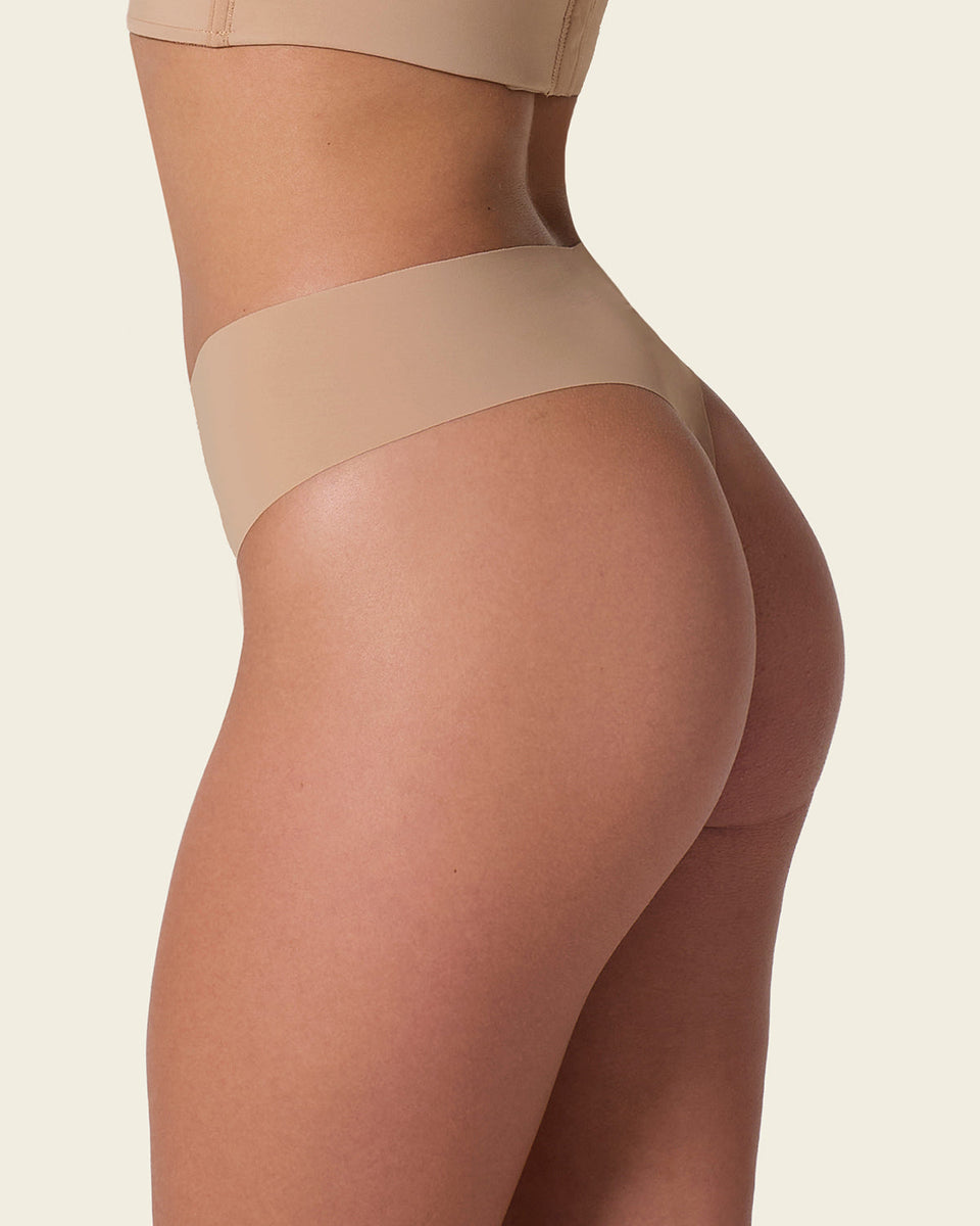 Brasileña tiro alto invisible