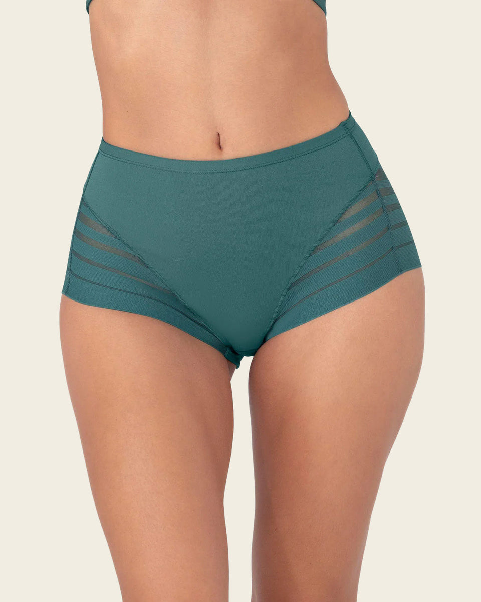 Braga faja clásica con control moderado de abdomen y bandas en tul