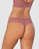 Tanga con laterales en encaje#color_349-vino