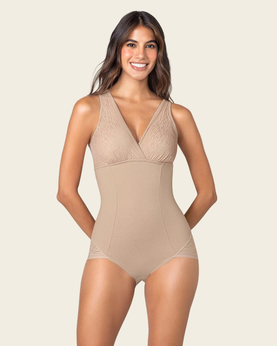 Faja tipo body con bralette incorporado con control de abdomen