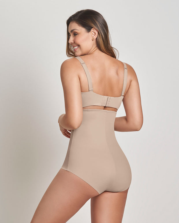 Braguita faja de tiro alto con control moderado en abdomen y espalda#color_802-beige