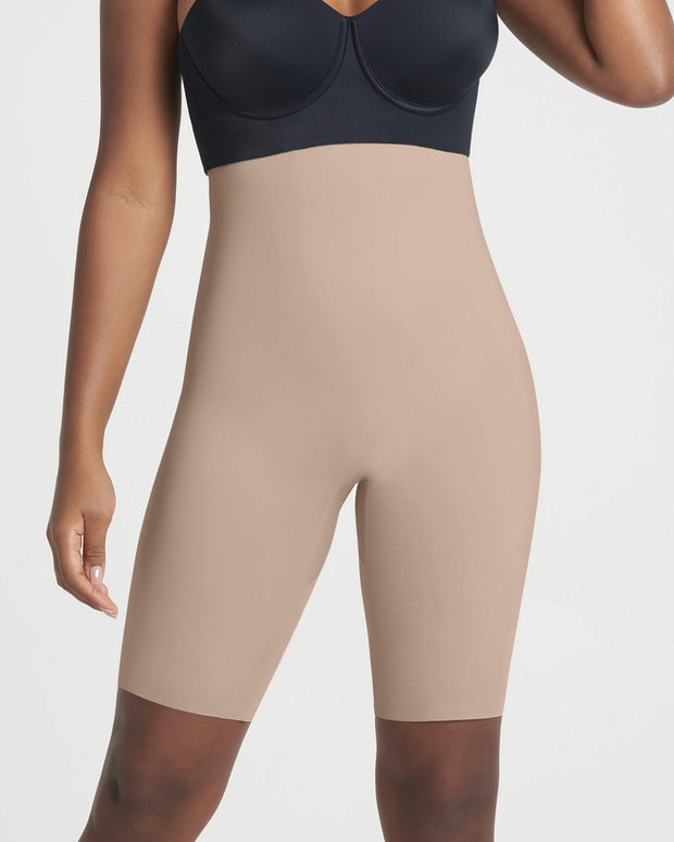 Braga faja de tiro alto con control moderado en abdomen y cintura#color_802-beige