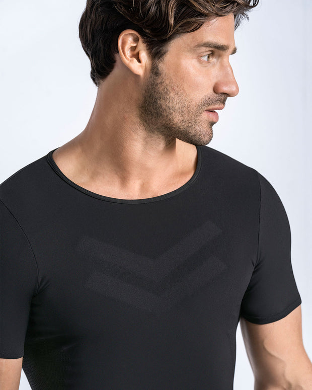 Camiseta de compresión suave en microfibra y tecnología skinfuse sin costuras#color_700-negro